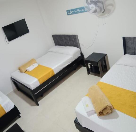 هتل Cafe Estrella