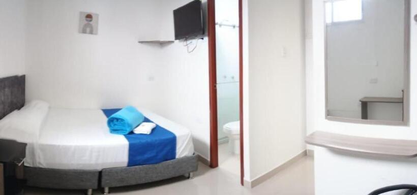 هتل Cafe Estrella