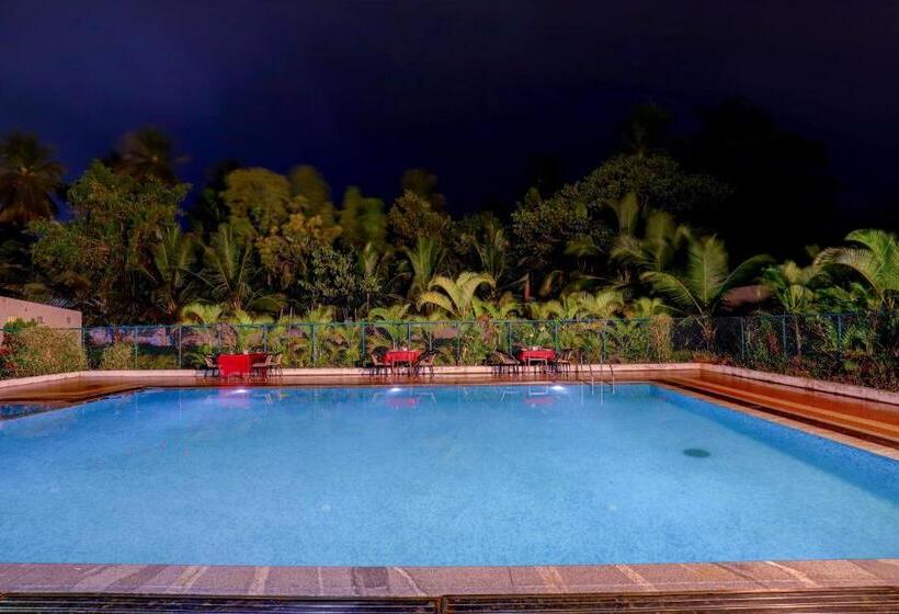 هتل Ezzenza Royal Garden Brindavan Resort