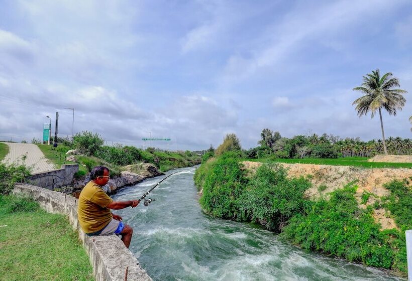 هتل Ezzenza Royal Garden Brindavan Resort