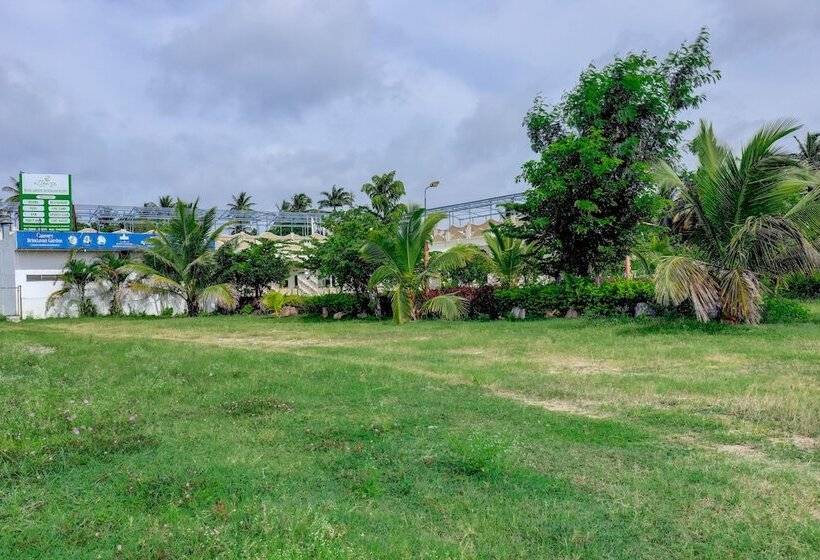 هتل Ezzenza Royal Garden Brindavan Resort