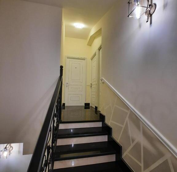 호텔 Juliet Yerevan