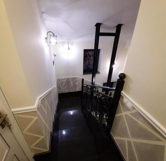 호텔 Juliet Yerevan