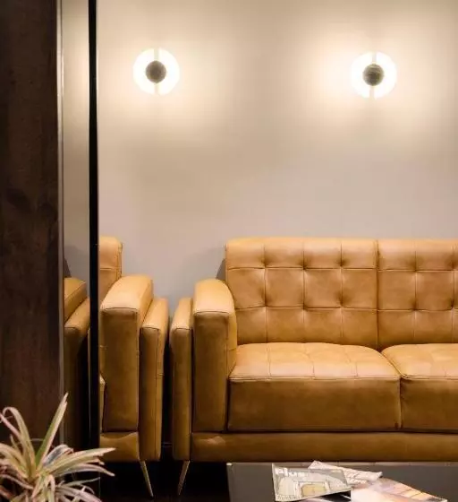 ホテル Paramount Suites & Service Apartments