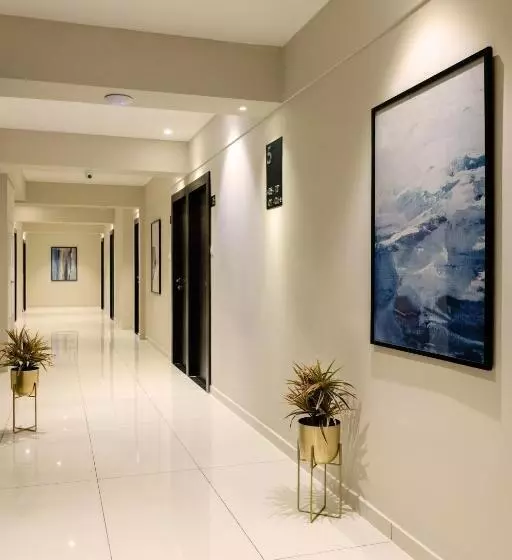 ホテル Paramount Suites & Service Apartments
