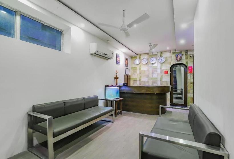 ホテル Spot On 77564  Shivang