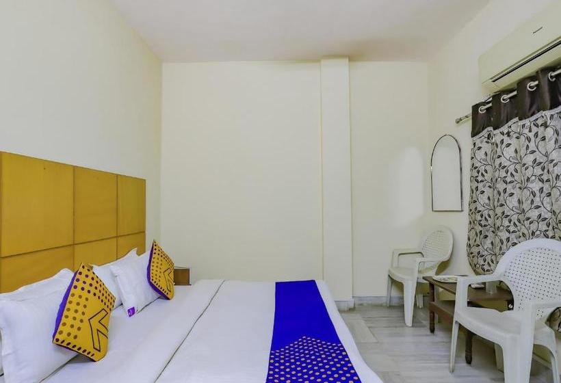 ホテル Spot On 77564  Shivang