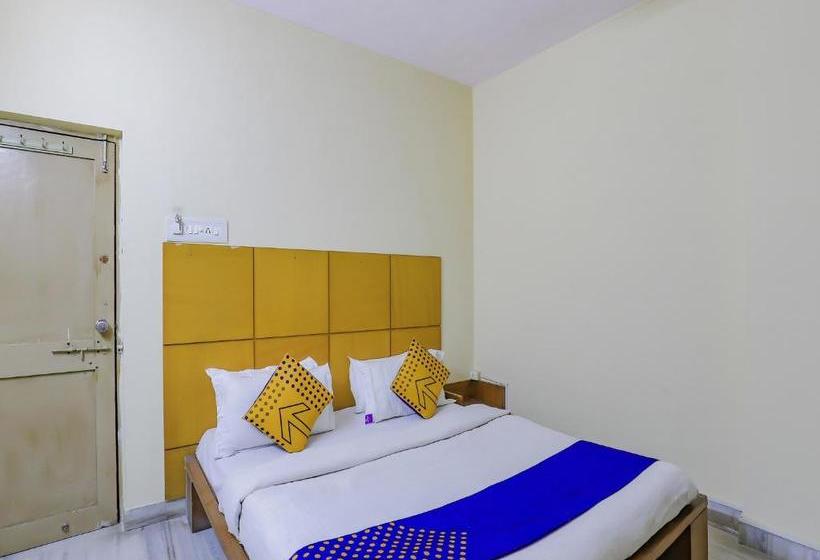 ホテル Spot On 77564  Shivang