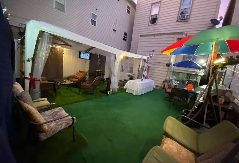 ペンション Charming 2 Bedrooms Apt 10 Mins To Nycity