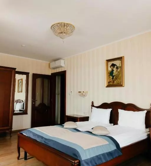 Retkeilymaja Chizay. мала гора