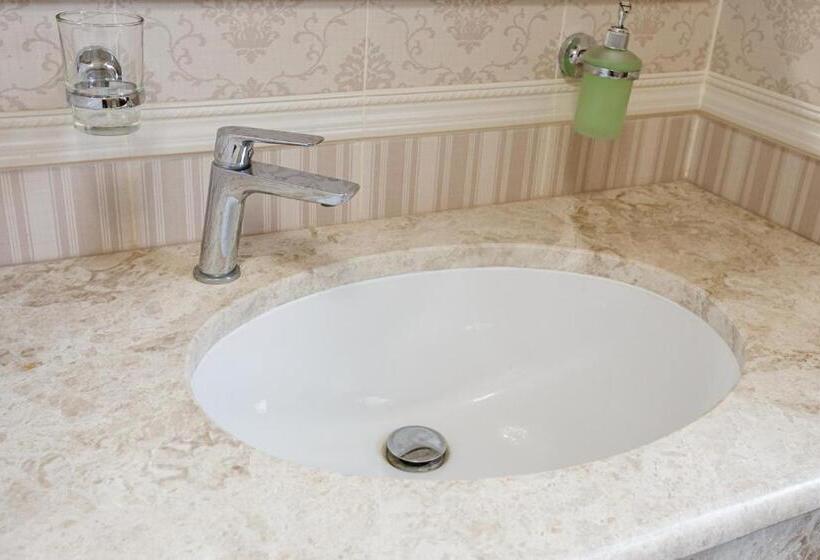 Alberg Chizay. мала гора