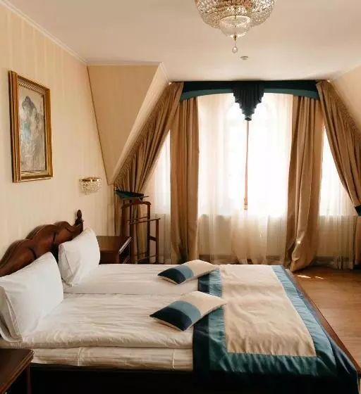 Retkeilymaja Chizay. мала гора