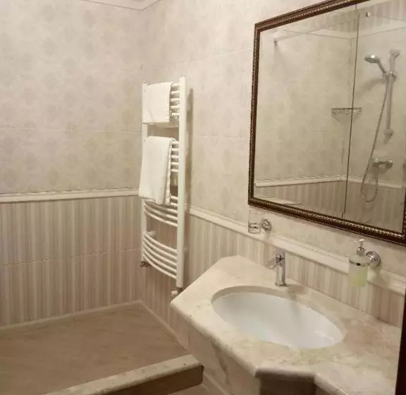 Retkeilymaja Chizay. мала гора