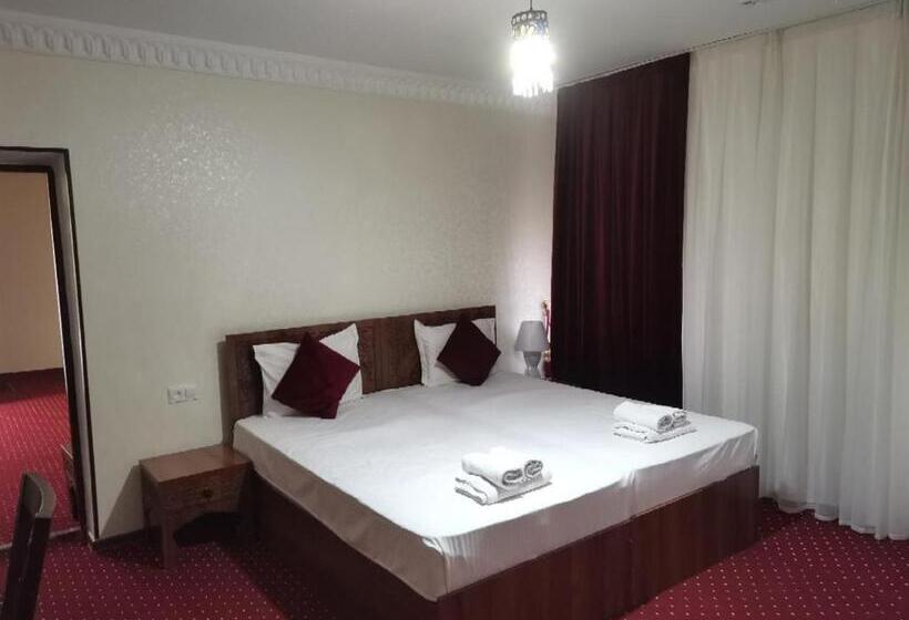 Boutique Hotel Shakh