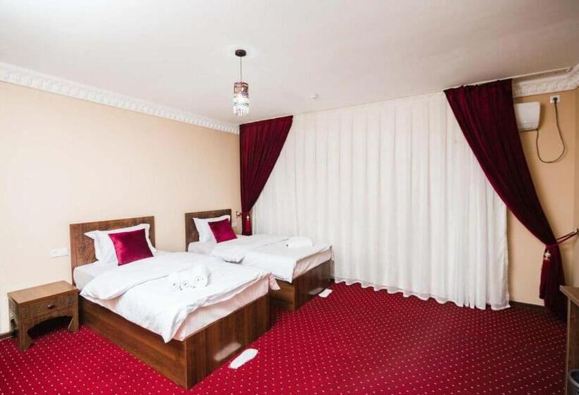 Boutique Hotel Shakh