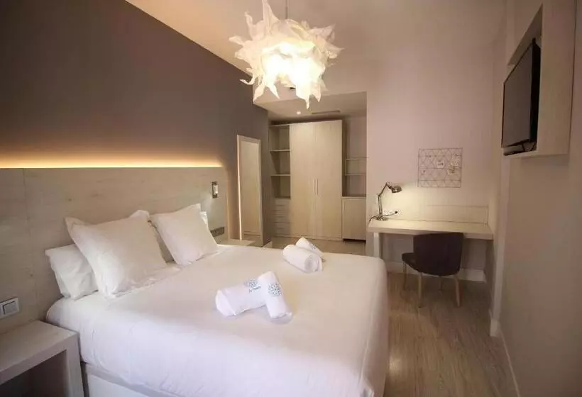 هتل Palacio La Floresta