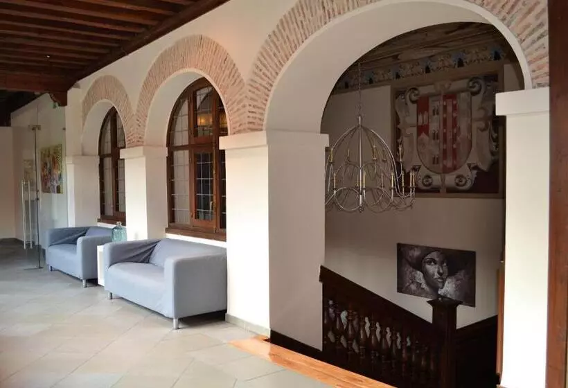 هتل Palacio La Floresta