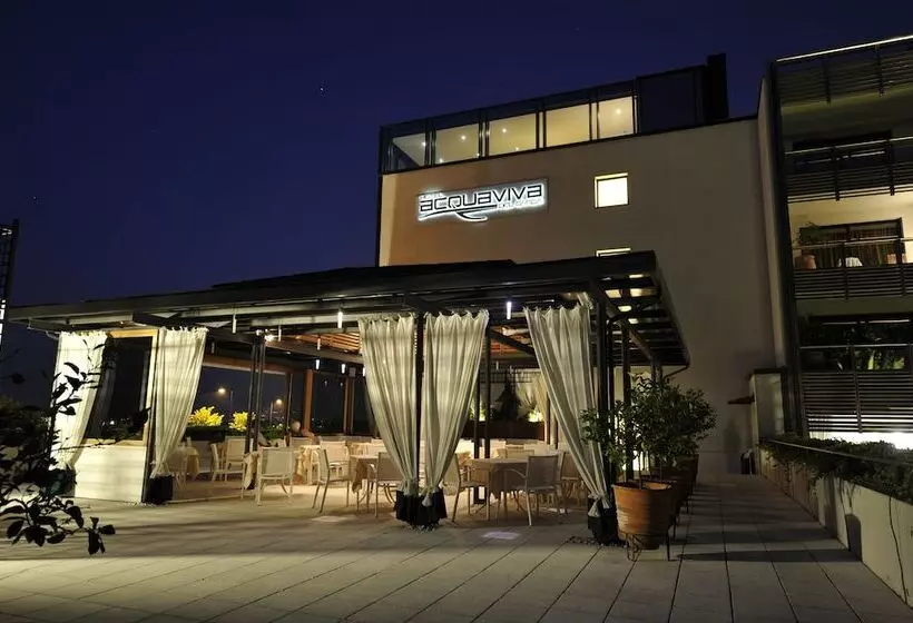 ホテル Acquaviva Del Garda