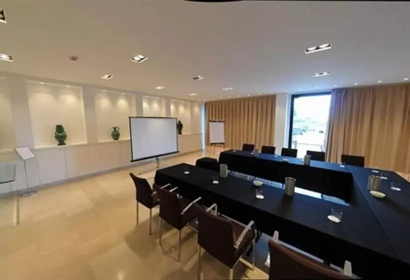 ホテル Acquaviva Del Garda