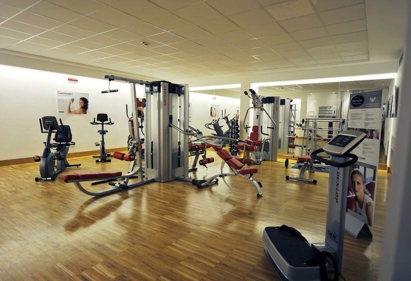 Отель Acquaviva Del Garda