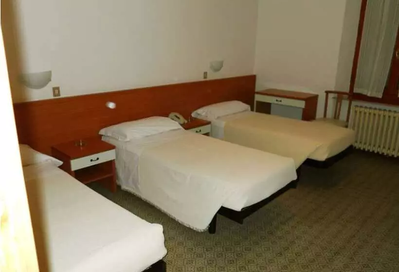 هتل Albergo Italia