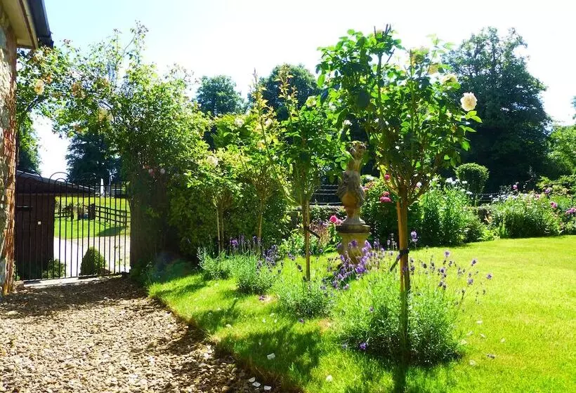 酒店 Blounts Court Farm