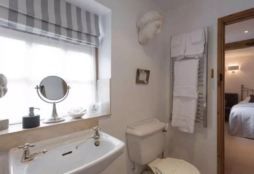 فندق Blounts Court Farm