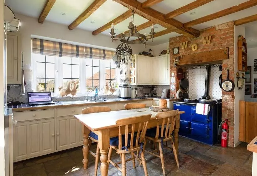 فندق Blounts Court Farm