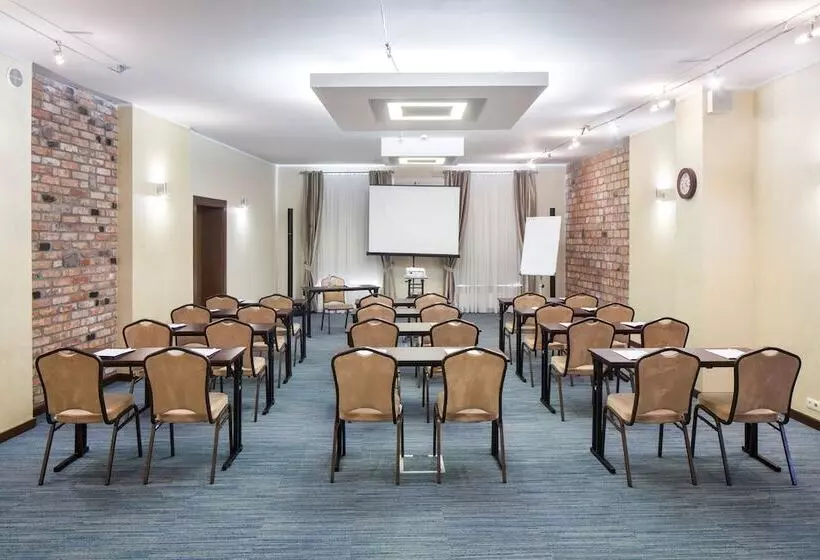 Отель Bonum Old Town