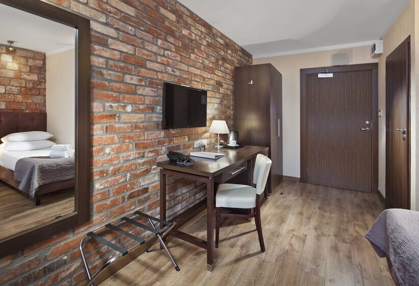 בית מלון כפרי Bonum Old Town