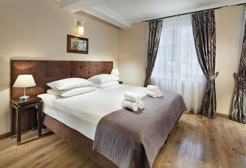 בית מלון כפרי Bonum Old Town