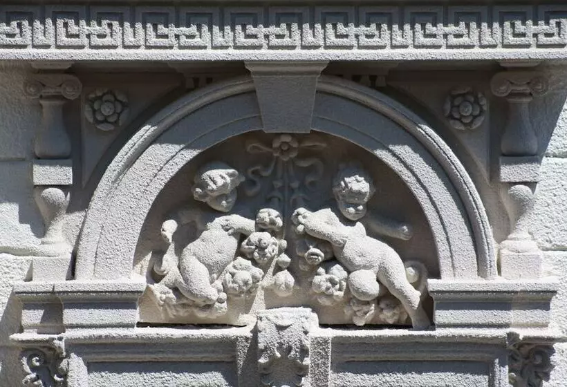 Отель Bristol Budapest