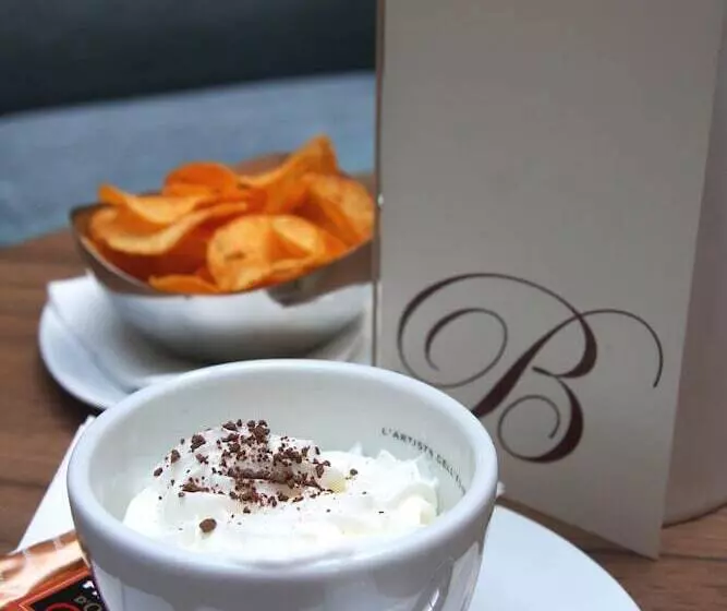 Отель Bristol Budapest