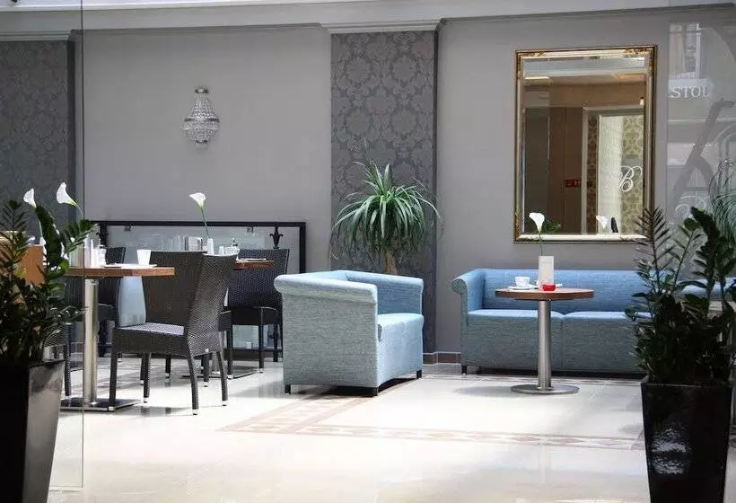 Отель Bristol Budapest