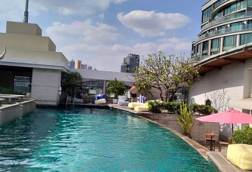 هتل The Davis Bangkok