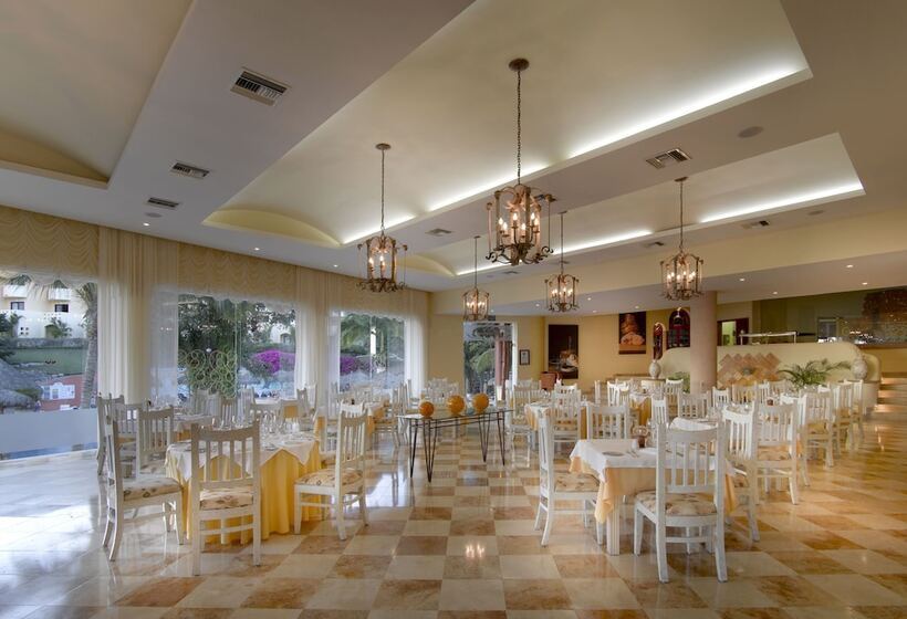 Family Selection at Grand Palladium Vallarta Resort & Spa - All Inclusive