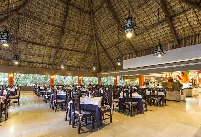 Family Selection at Grand Palladium Vallarta Resort & Spa - All Inclusive