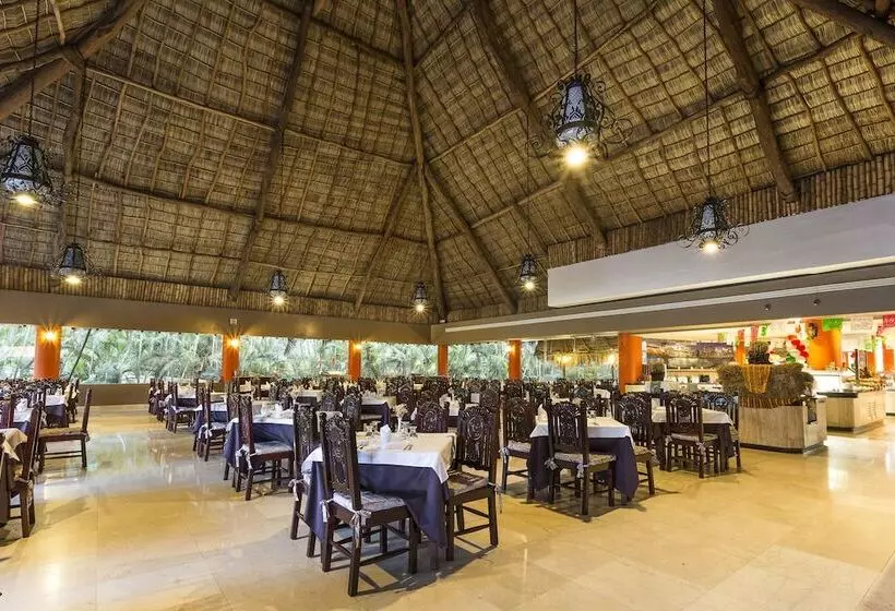 Family Selection at Grand Palladium Vallarta Resort & Spa - All Inclusive