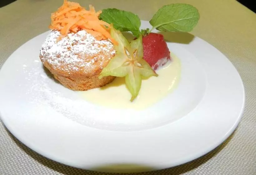 Отель Locanda Locatori