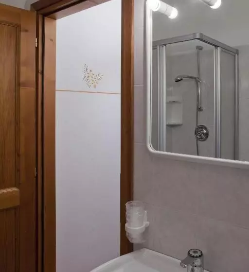 Отель Locanda Locatori