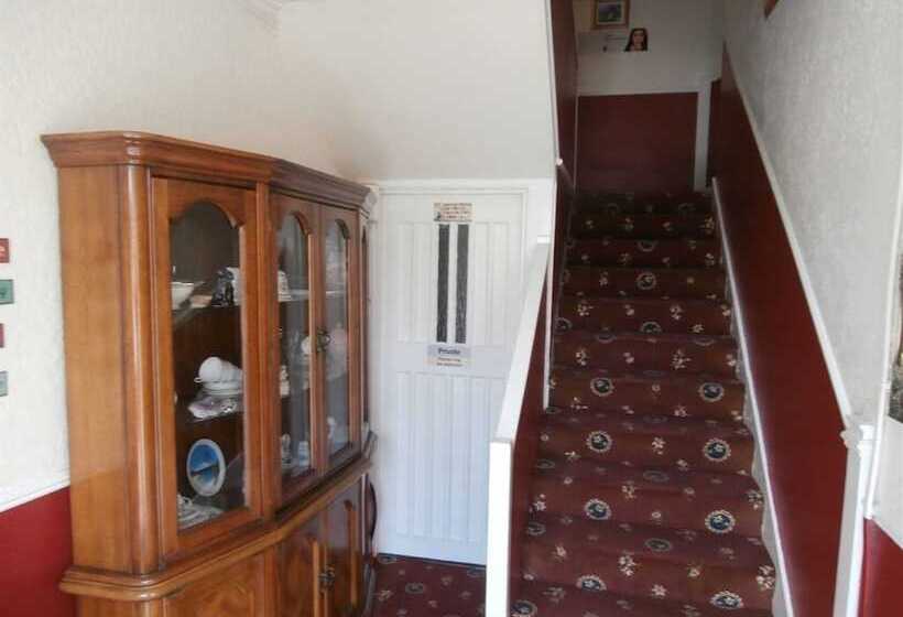 בית מלון כפרי Monorene Guest House