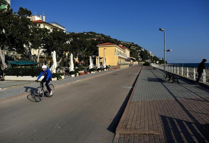 בית מלון כפרי Petit Royal