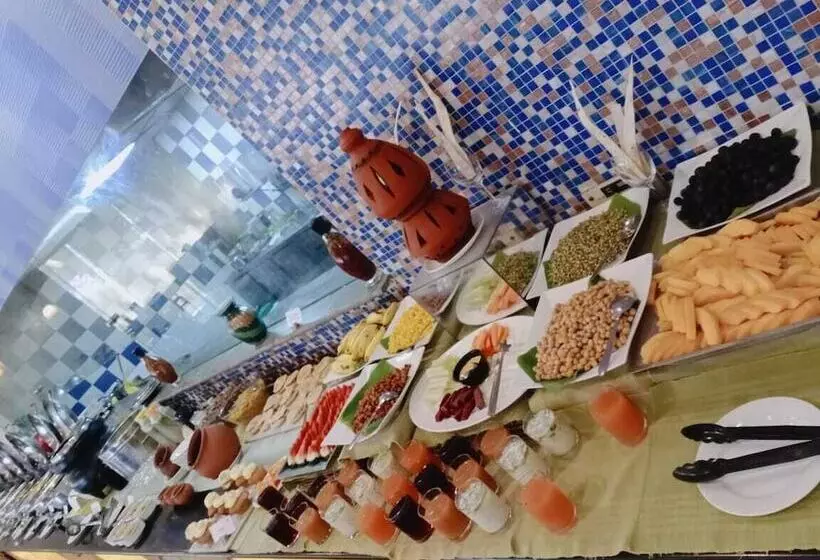 酒店 Radha Hometel