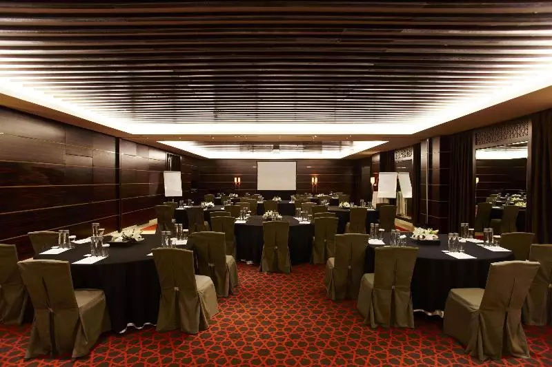 هتل Raffles Dubai