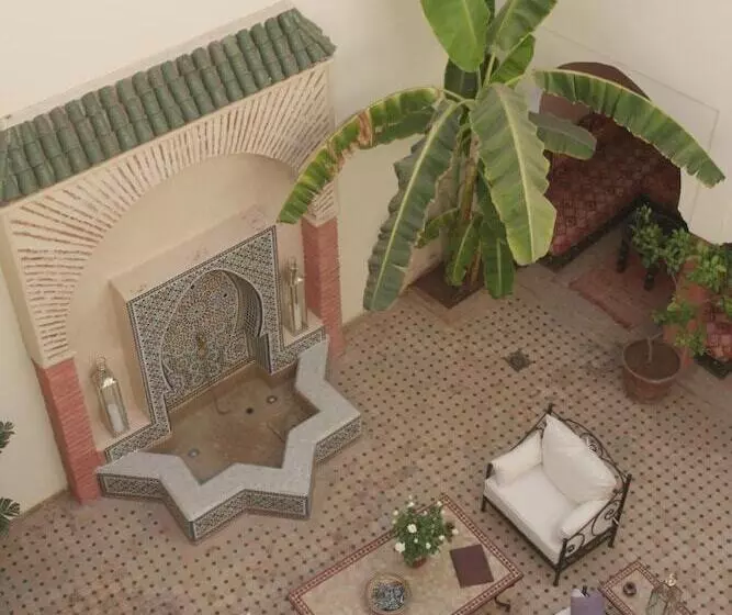 هتل Riad Petit Karmela