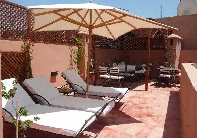 هتل Riad Petit Karmela