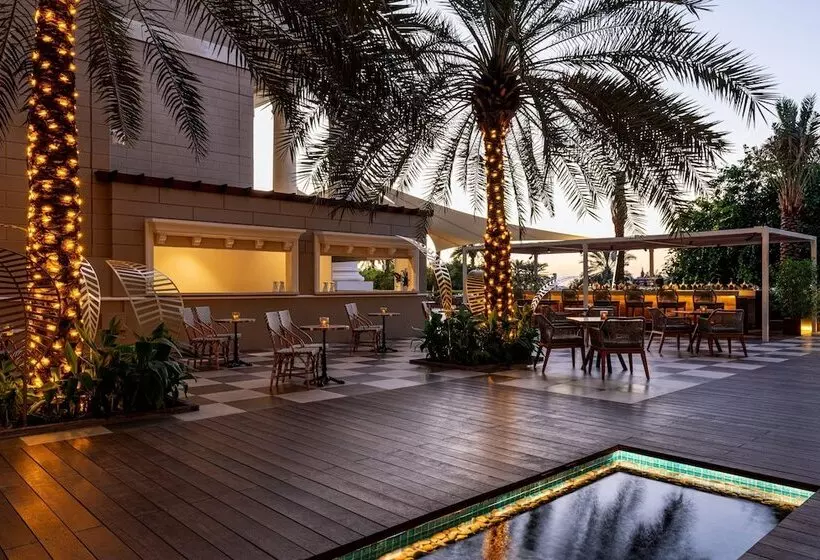 هتل The Westin Dubai Mina Seyahi Beach Resort And Waterpark