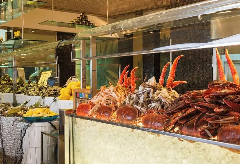 هتل The Westin Dubai Mina Seyahi Beach Resort And Waterpark