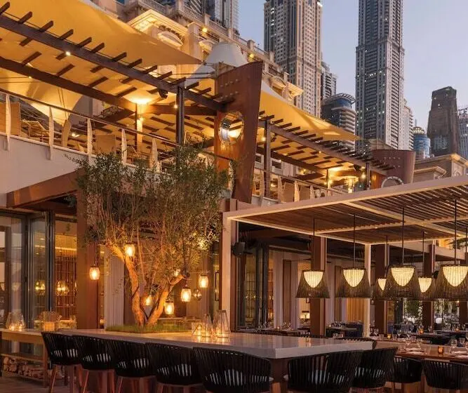 هتل The Westin Dubai Mina Seyahi Beach Resort And Waterpark