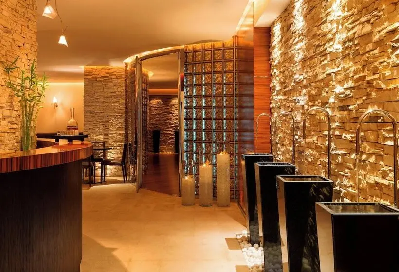 هتل The Westin Dubai Mina Seyahi Beach Resort And Waterpark
